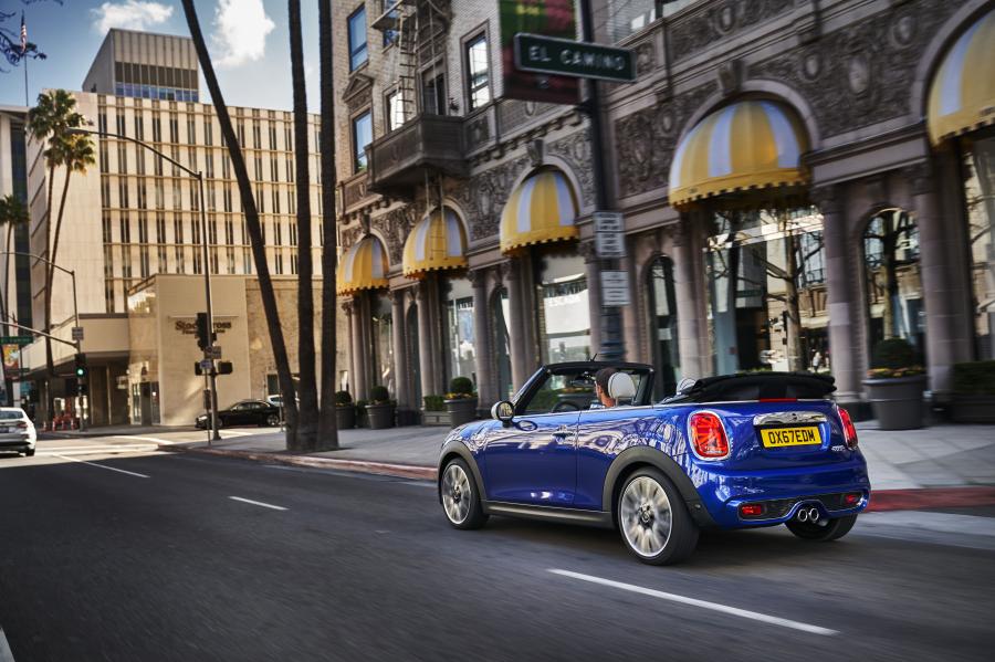  Mini Cooper S Cabrio (F57) 2018 года  (WW) (фото 22 из 222)
